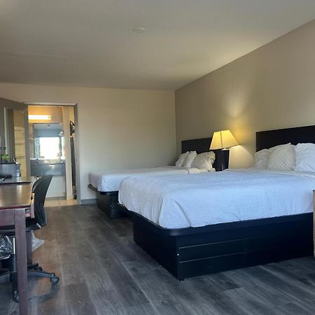 Travelodge By Wyndham Natchitoches Esterno foto