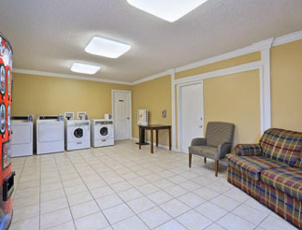 Travelodge By Wyndham Natchitoches Servizi foto