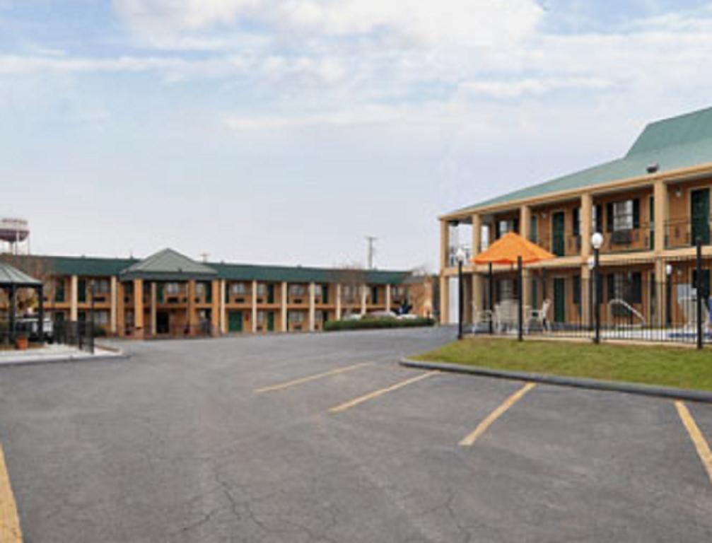Travelodge By Wyndham Natchitoches Esterno foto